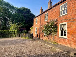 Frontage- click for photo gallery